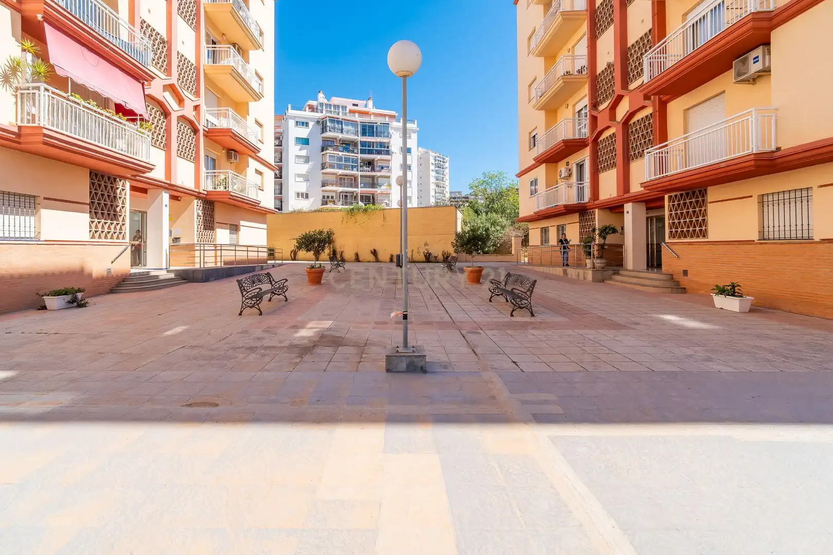 Vista exterior de Piso en venta en Fuengirola con Piscina y Piscina comunitaria