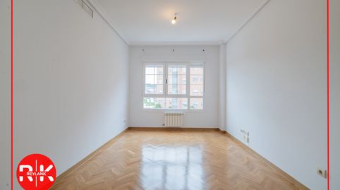 Foto 4 de Piso en venta en Ciudad 70, Coslada