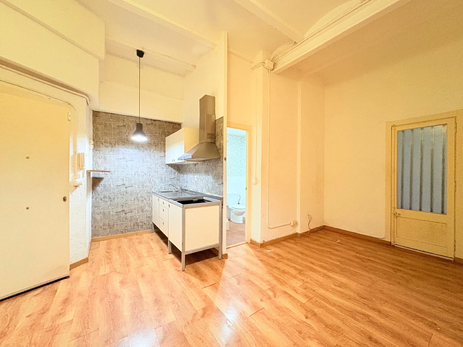 Kitchen of Study for sale in  Barcelona Capital  with Parquet flooring and Alarm