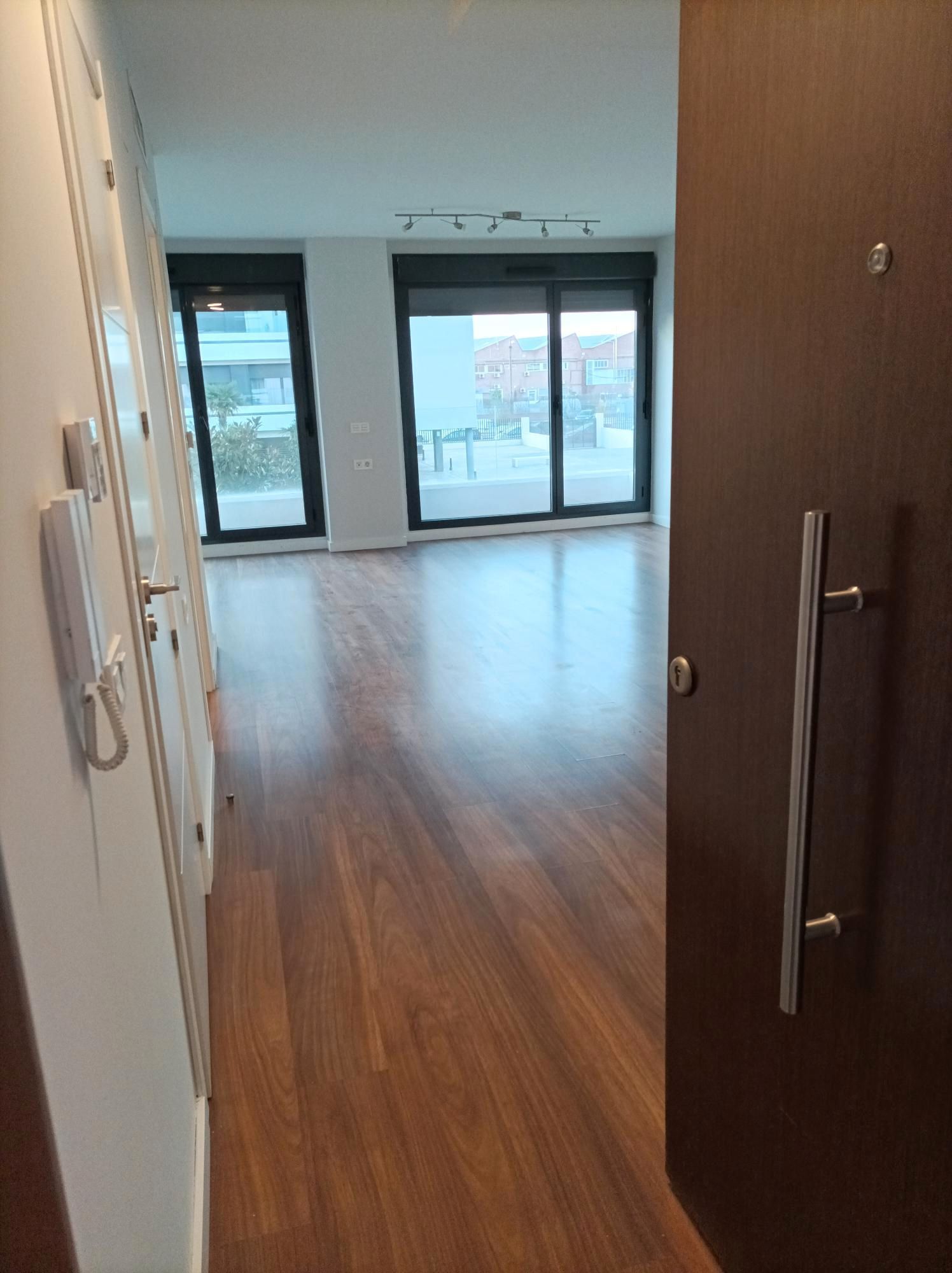 Flat to rent in Calle del Lucero del Alba, Los Ángeles