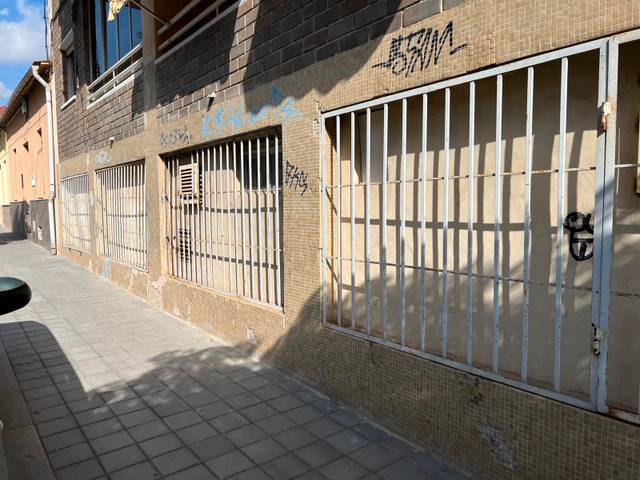 Local comercial en Venta en Calle la Amistad, 12 en San Gabriel