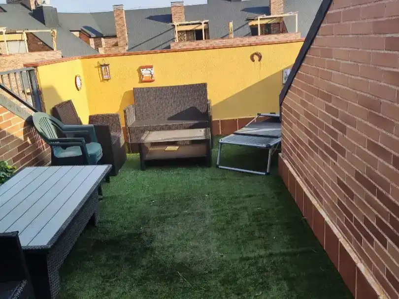 Terrassa de Pis en venda en Alcalá de Henares amb Aire condicionat, Piscina i Balcó
