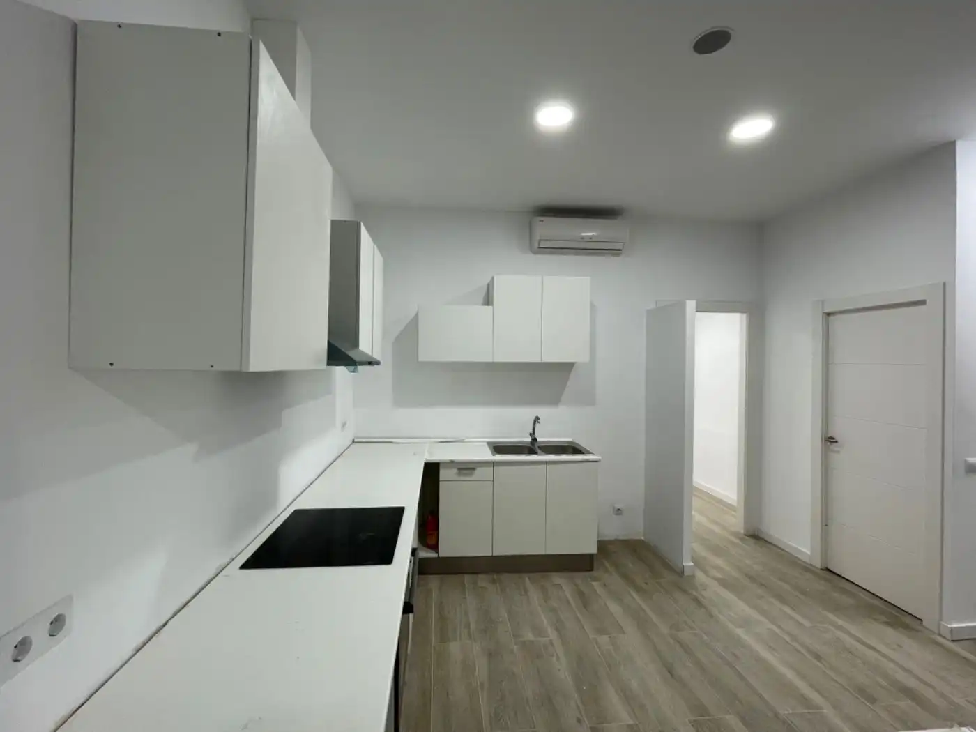 Kitchen of Ground floor for rent in Badalona  with Air Conditioner, Heating and Terrace