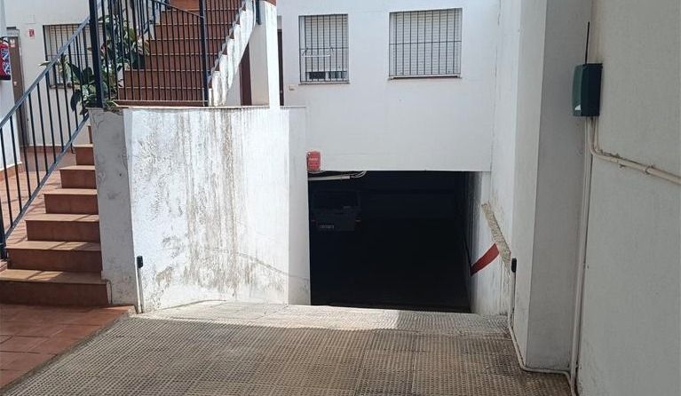 Aparcament de Planta baixa en venda en Guillena amb Traster