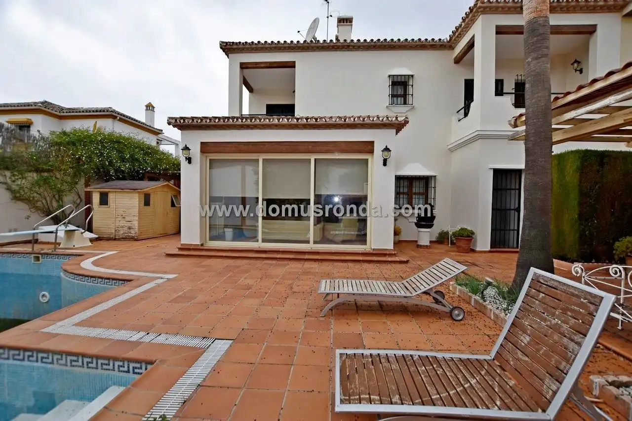 Jardín de Casa o chalet en venta en Ronda con Aire acondicionado, Calefacción y Terraza