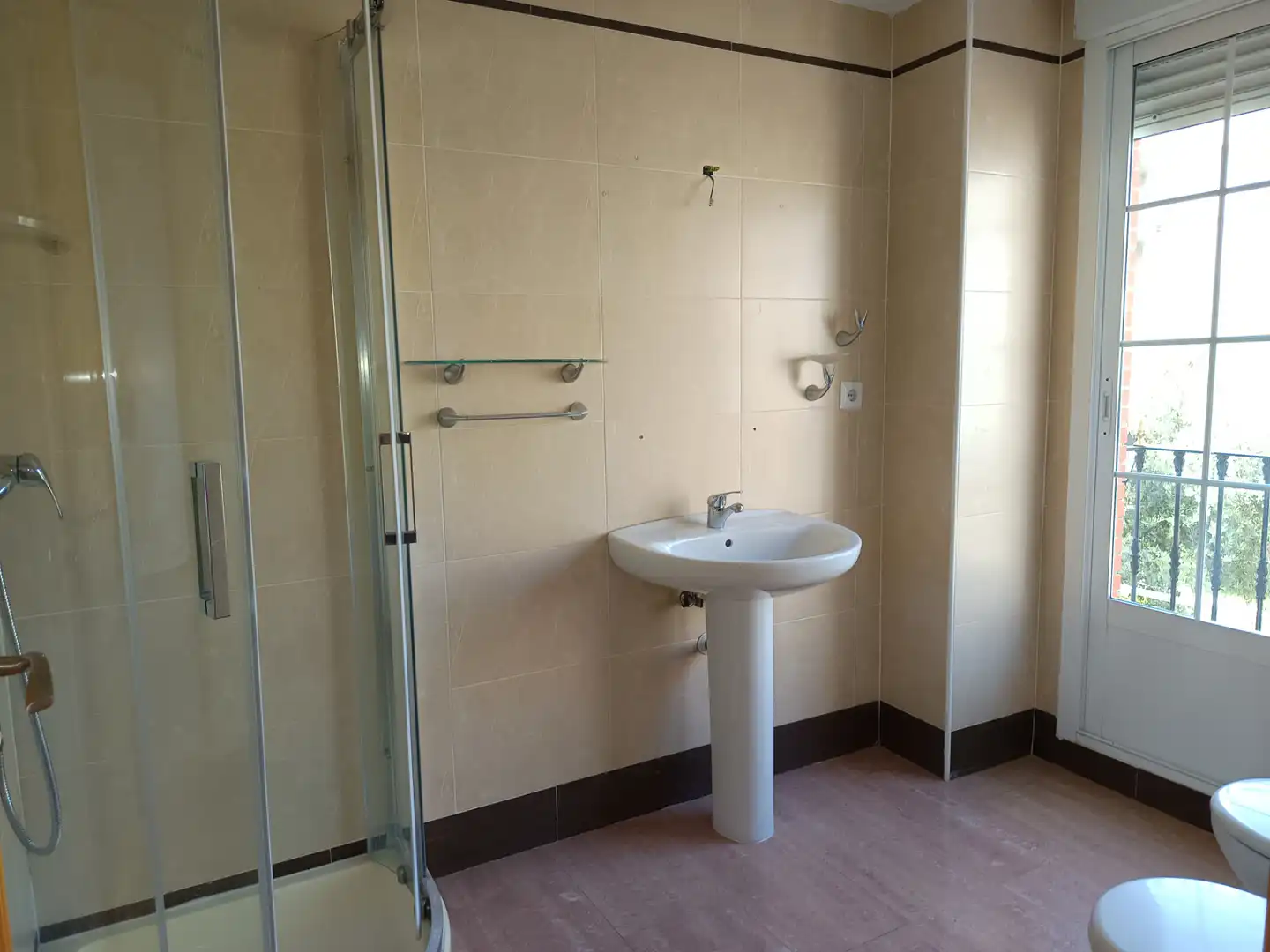 Baño de Dúplex en venta en La Carolina con Piscina comunitaria