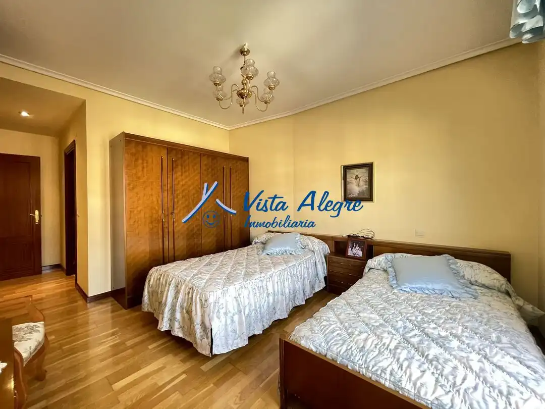 Living room of Flat for sale in Haro  with Air Conditioner, Heating and Parquet flooring