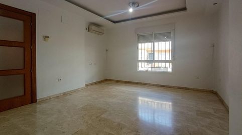 Foto 3 de Casa adosada en venta en Atarfe, Granada