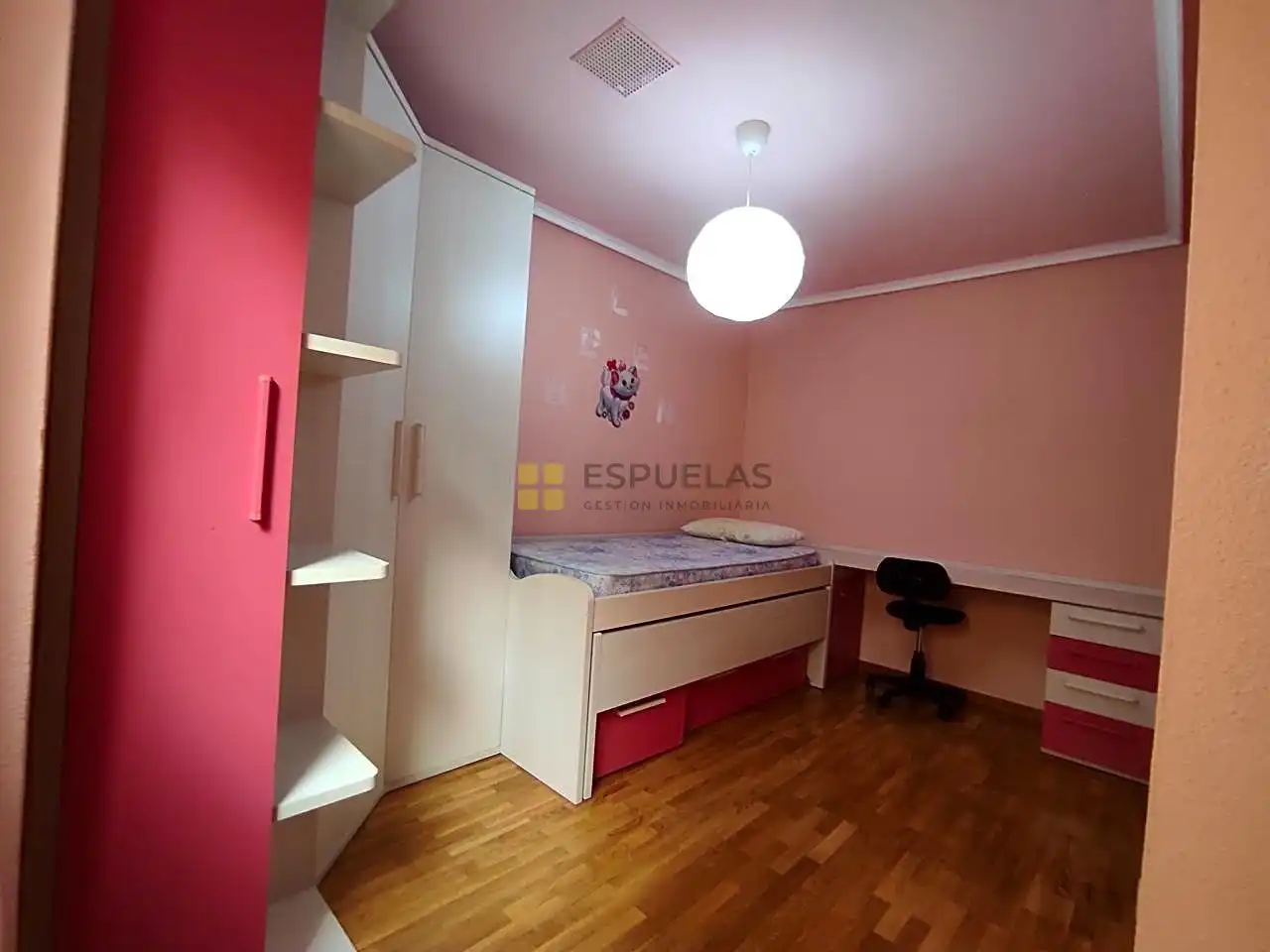 Habitación de Piso en venta en Arnedo con Calefacción y Parquet