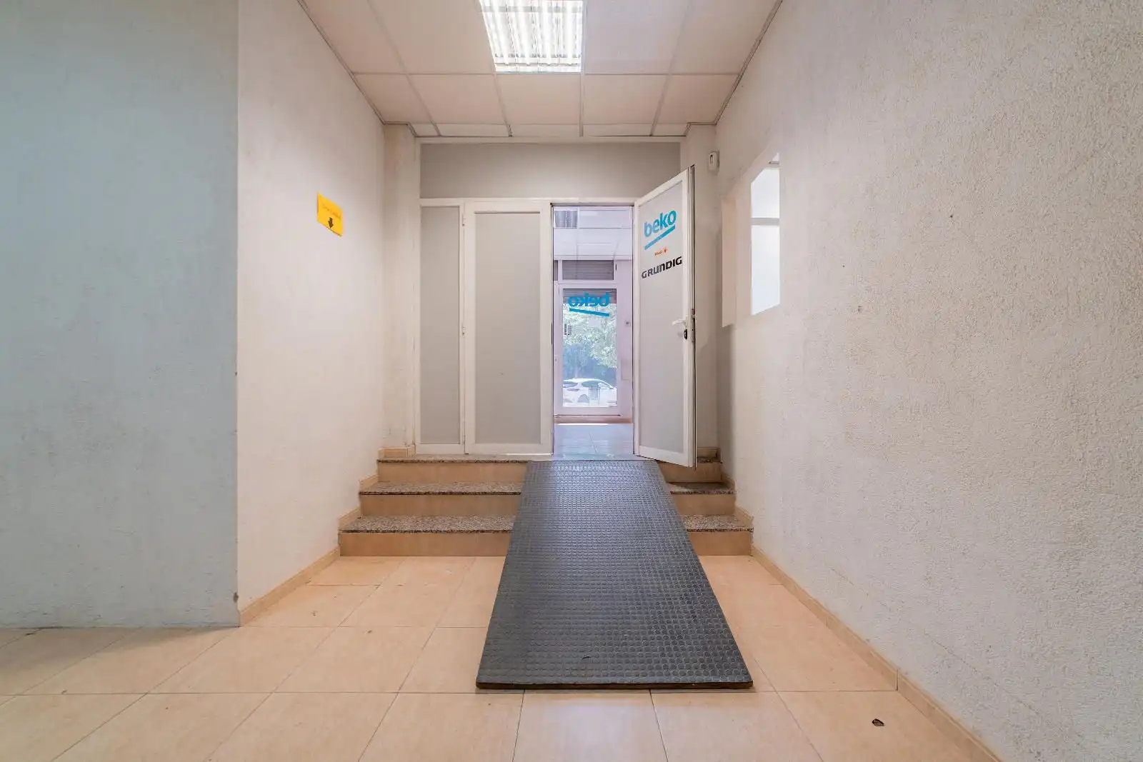 Business premises for sale in Esteve Terrades, imagen 11