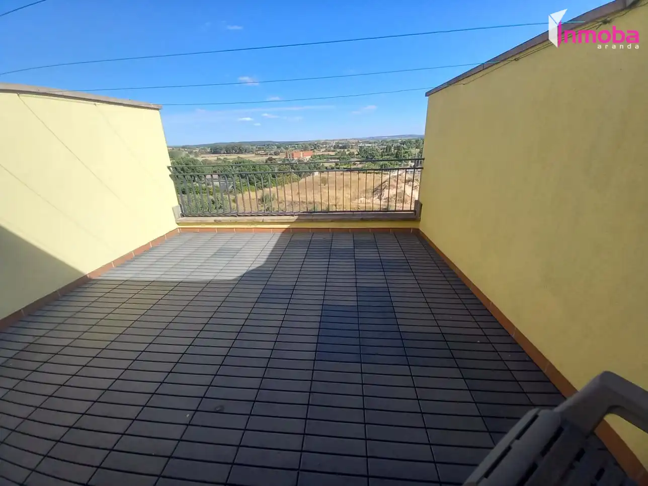 Terrassa de Casa o xalet en venda en Aranda de Duero amb Calefacció, Jardí privat i Parquet