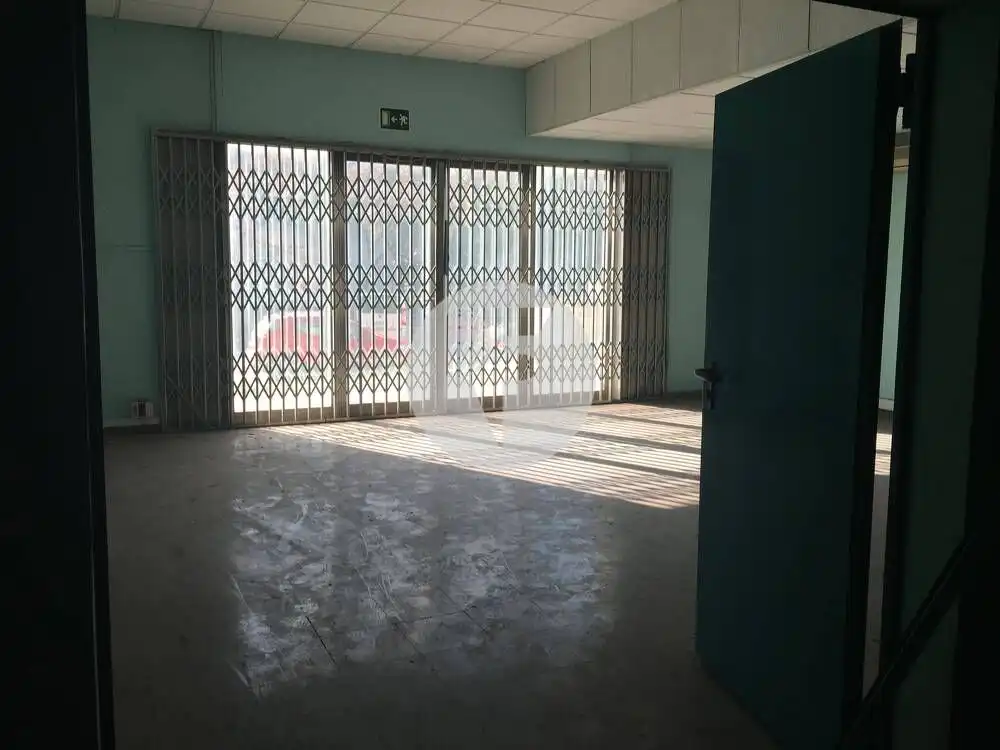 Nave industrial en venta en Barberà del Vallès