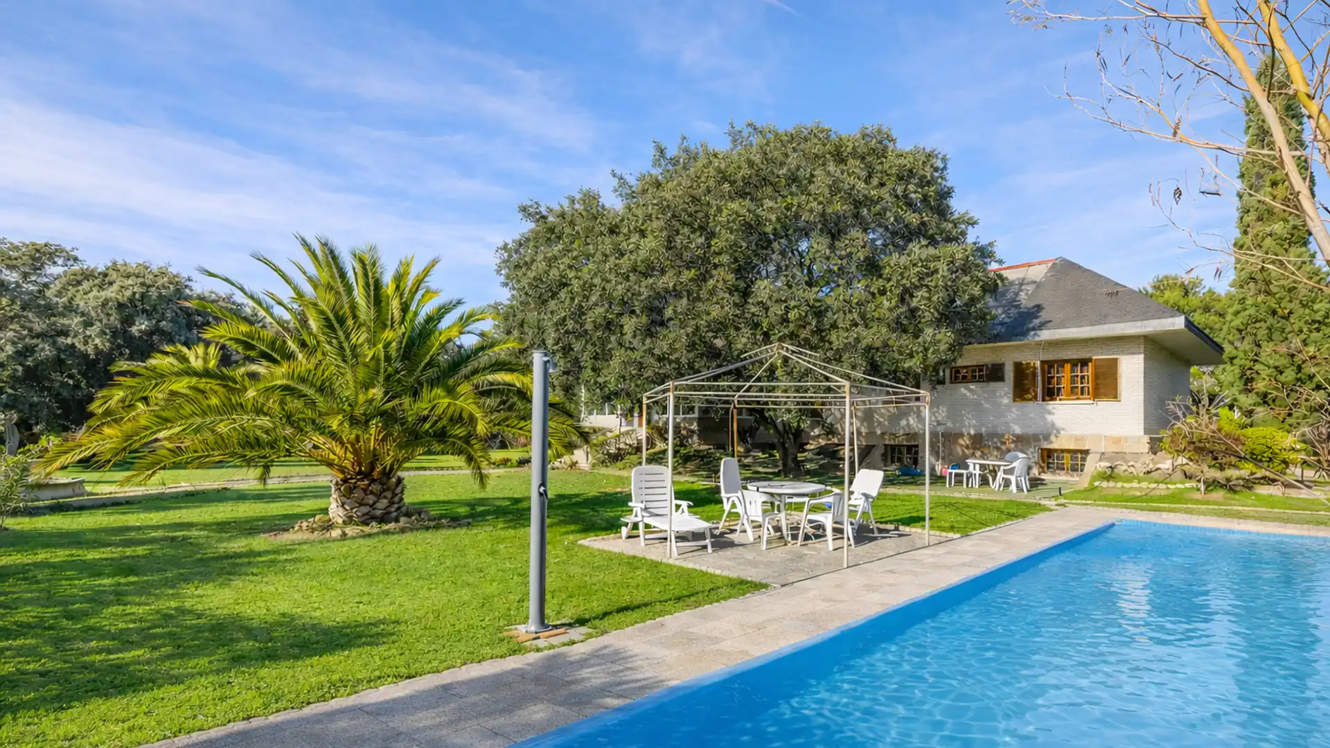 Garden of Houses for sale in Boadilla del Monte  with Air Conditioner, Heating and Private garden