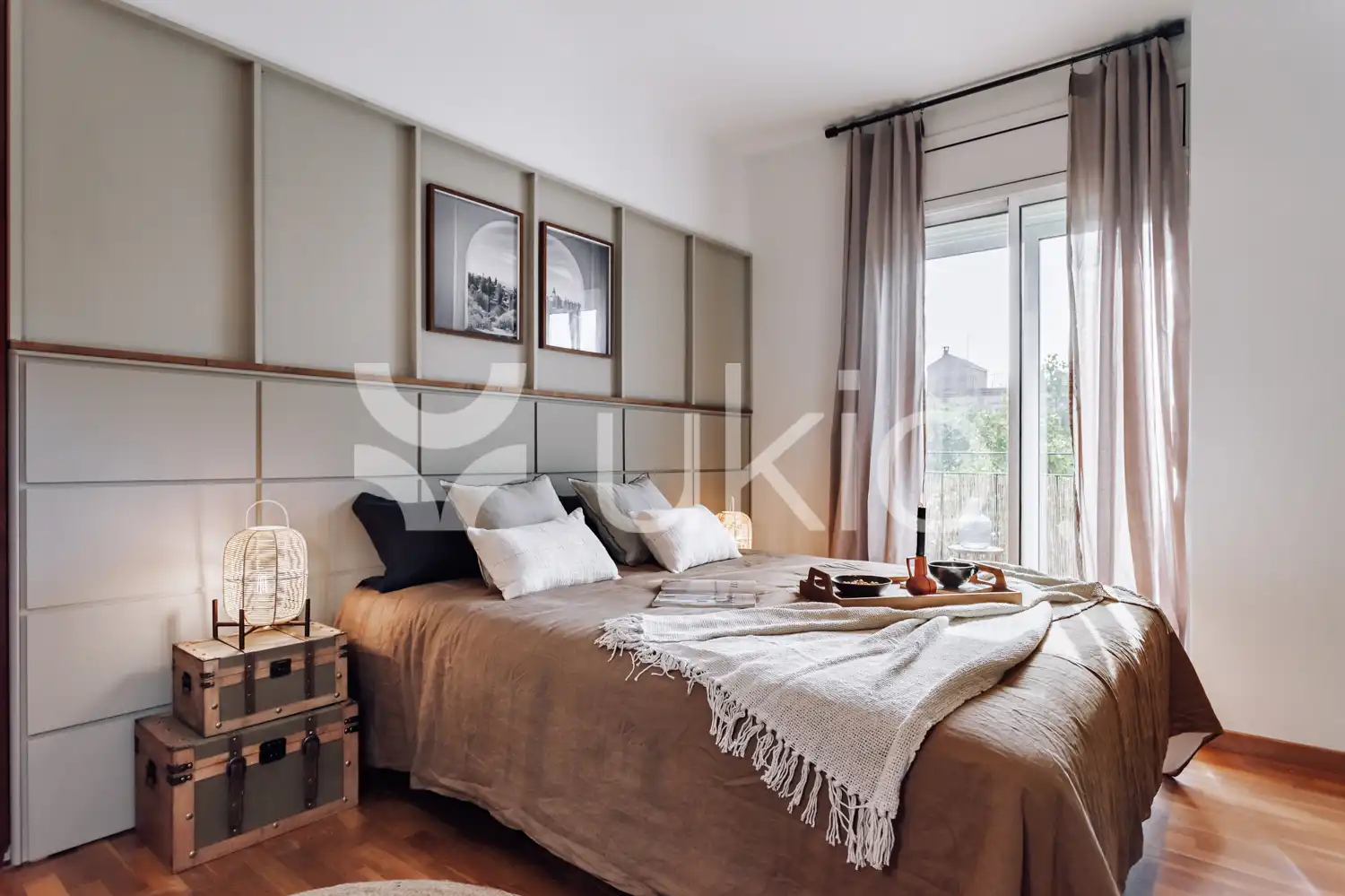 Dormitori de Apartament de lloguer en Barcelona amb Aire condicionat, Calefacció i Jardí privat