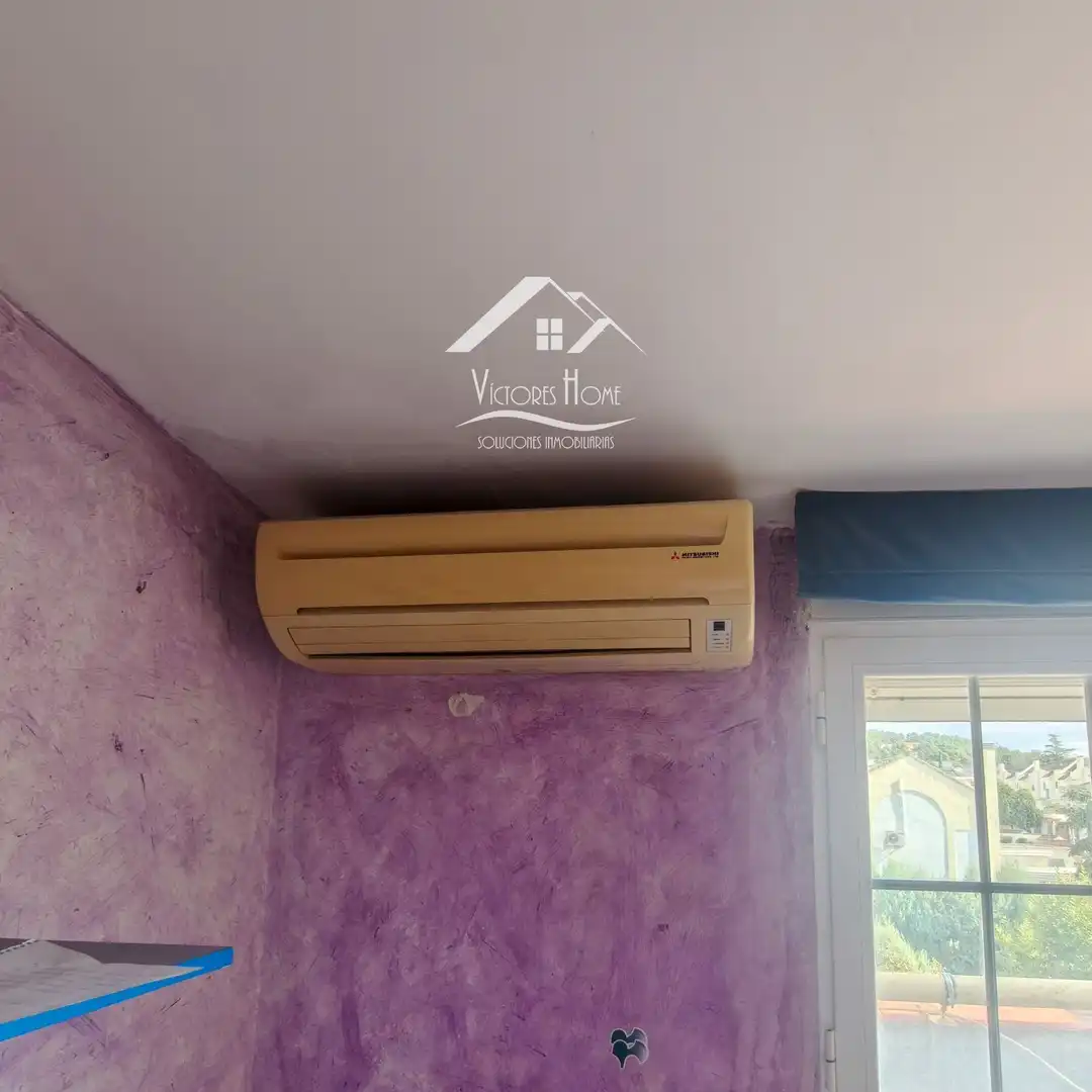 Habitación de Casa adosada en venta en Rivas-Vaciamadrid con Aire acondicionado, Calefacción y Jardín privado
