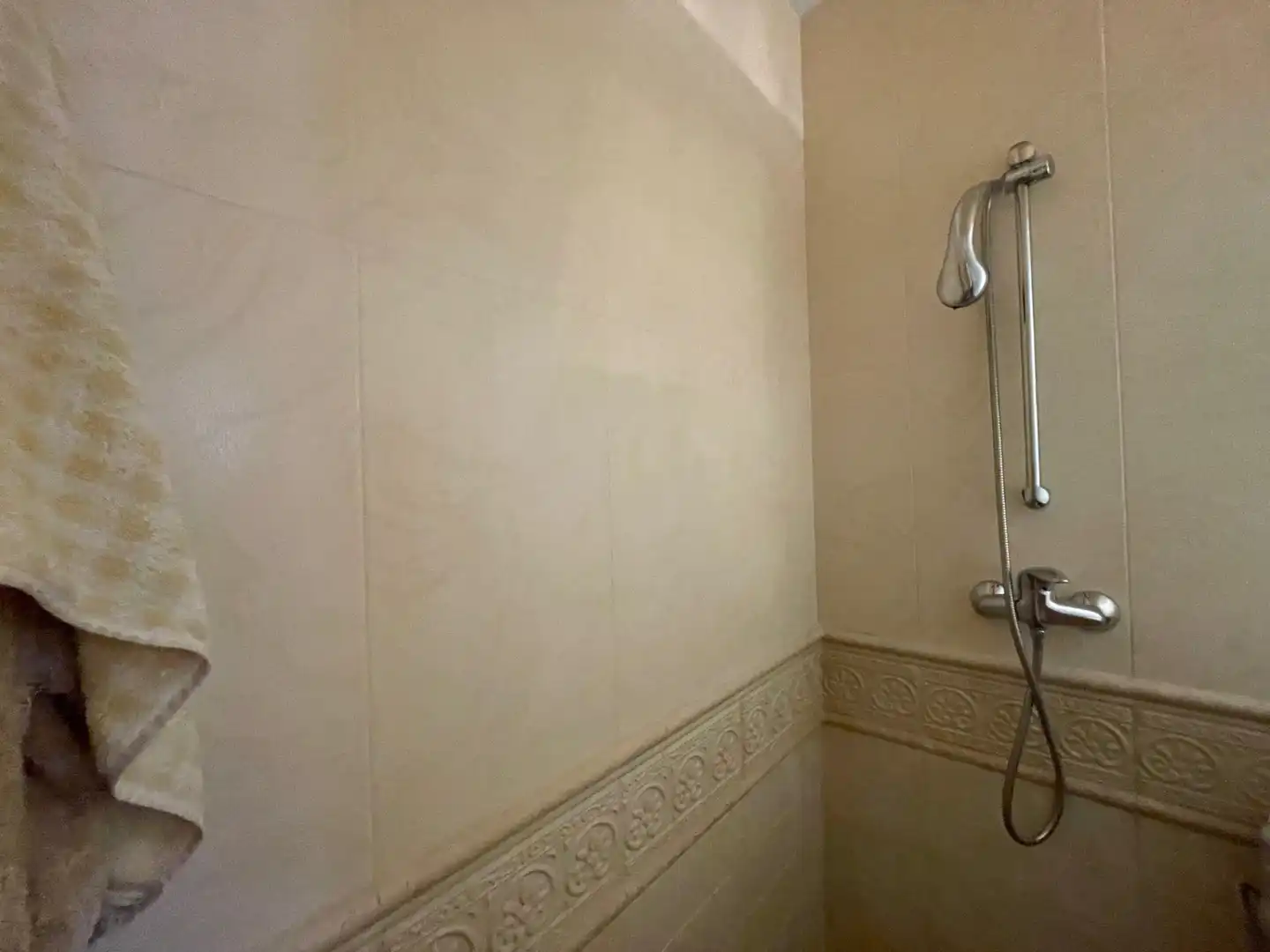 Baño de Casa o chalet en venta en Petrer con Aire acondicionado, Calefacción y Jardín privado