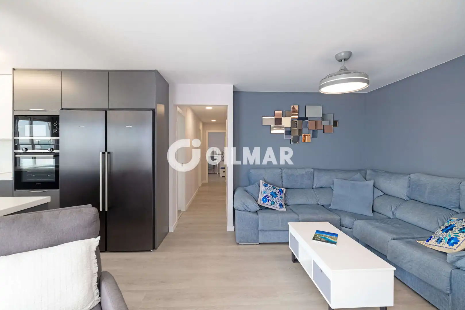 Sala d'estar de Àtic en venda en Estepona amb Calefacció i Balcó