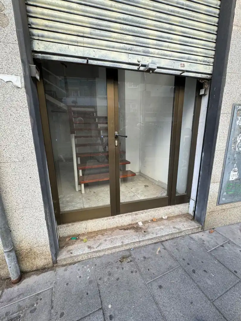 Local en venda en Cornellà de Llobregat amb Aire condicionat
