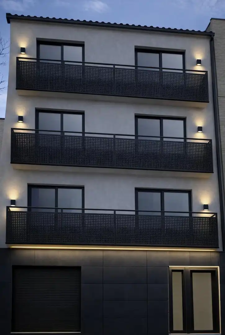 Vista exterior de Dúplex en venda en Roses amb Terrassa i Balcó
