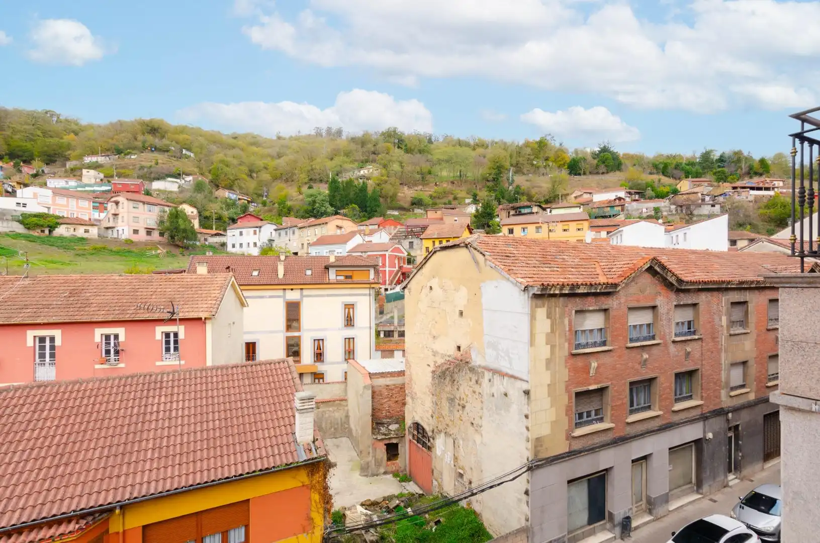 Exterior view of Duplexes for sale in Mieres (Asturias)  with Heating, Furnished and Balcony