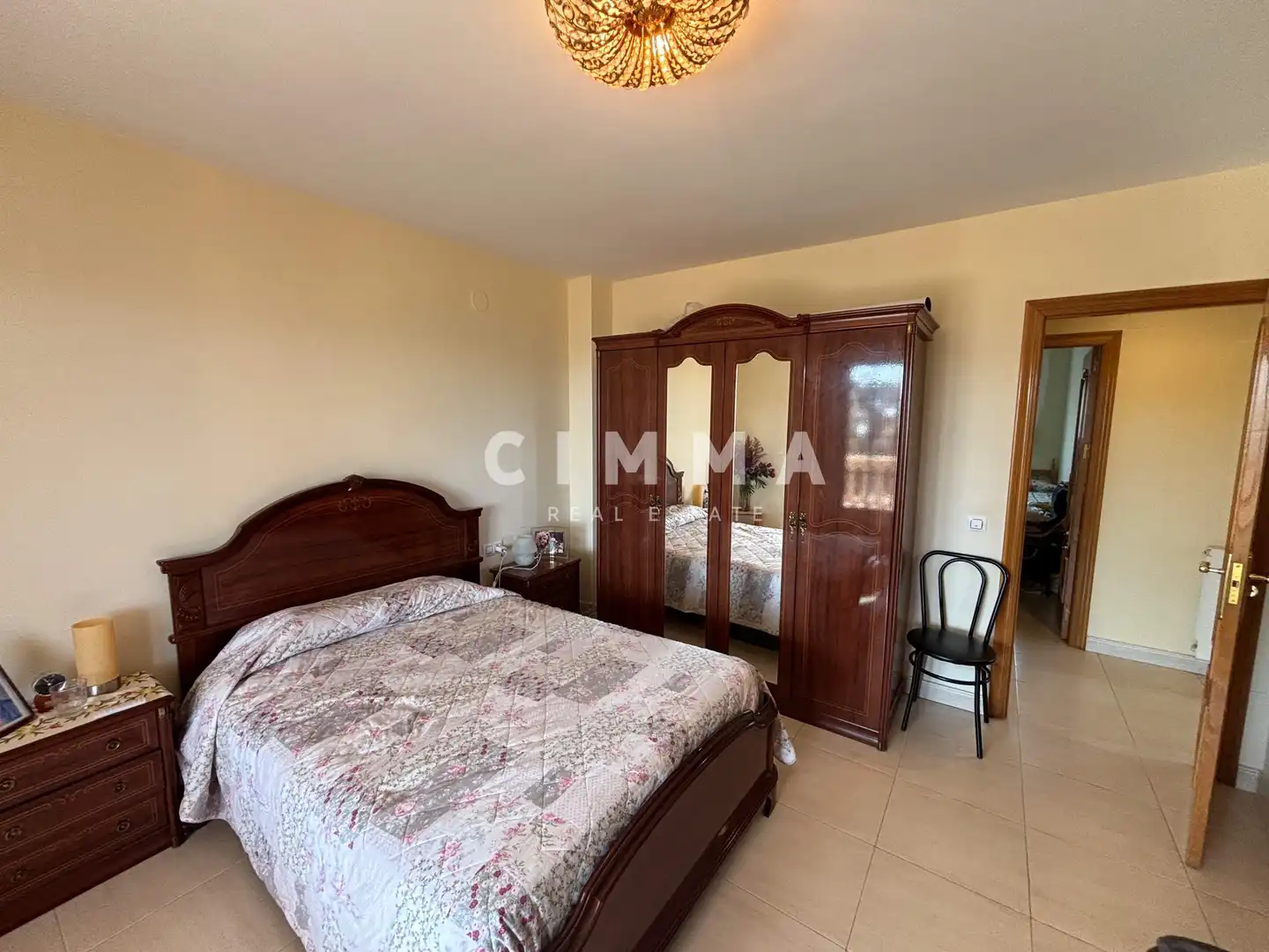 Chalet con piscina en venta en Urbanizaciones, imagen 12