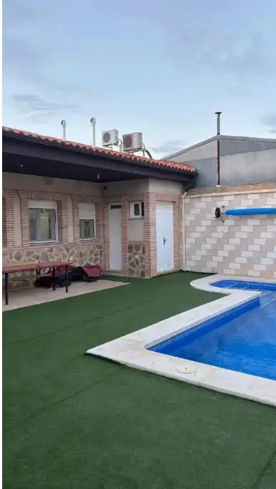 Swimming pool of Detached homes for sale in Pozuelo de Calatrava  with Air Conditioner and Swimming Pool