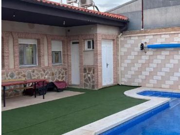 Reihenhaus mit Pool zum Verkauf in Pozuelo de Calatrava