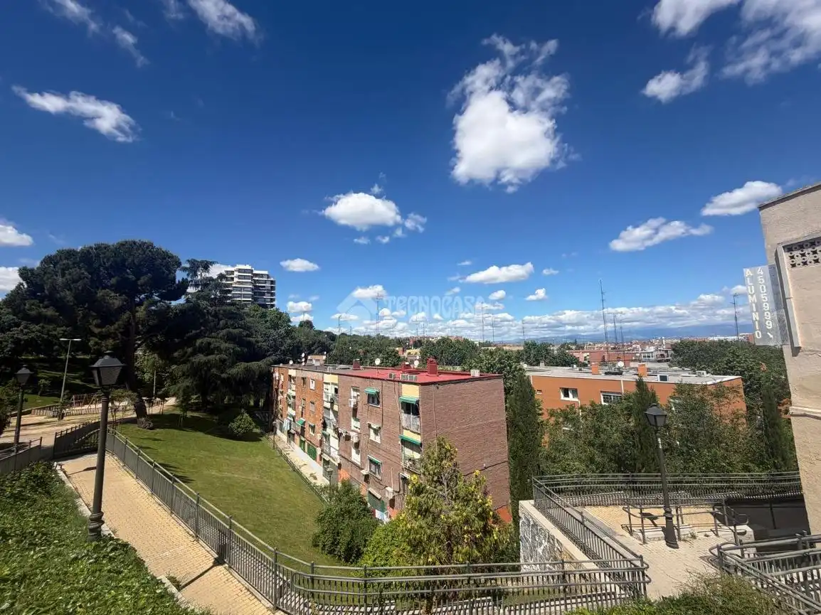 Exterior view of Flat for sale in Madrid  with Air Conditioner and Parquet flooring