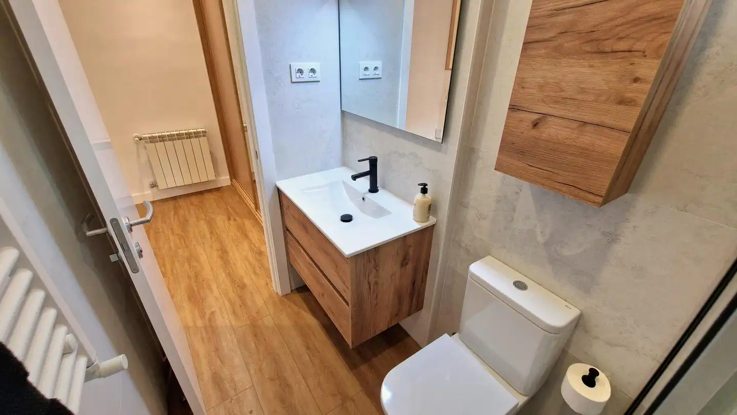 Badezimmer von Wohnung zum Verkauf in Madrid mit Klimaanlage