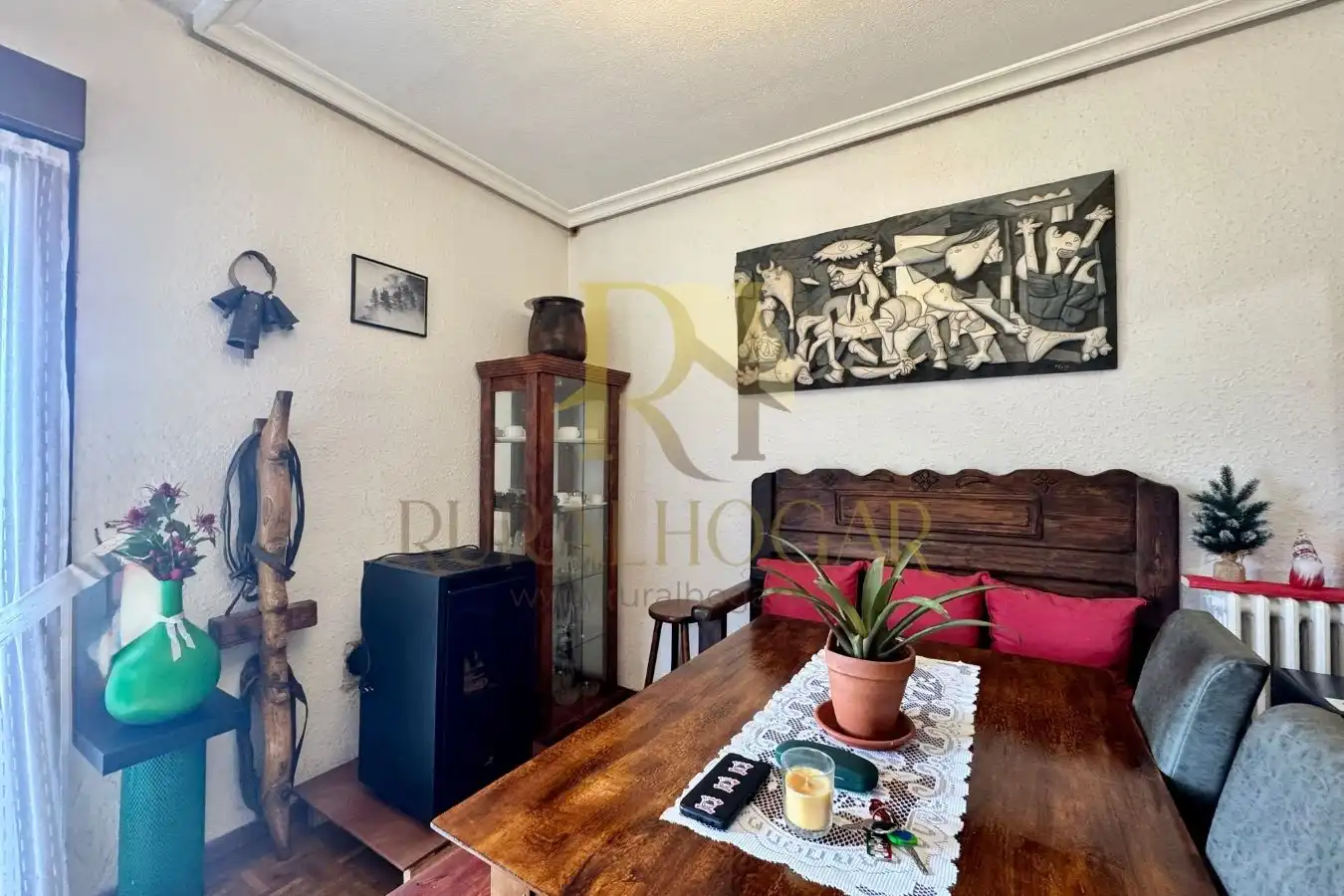 Dining room of Commercial properties for sale in Villamanín  with Heating, Terrace and Furnished
