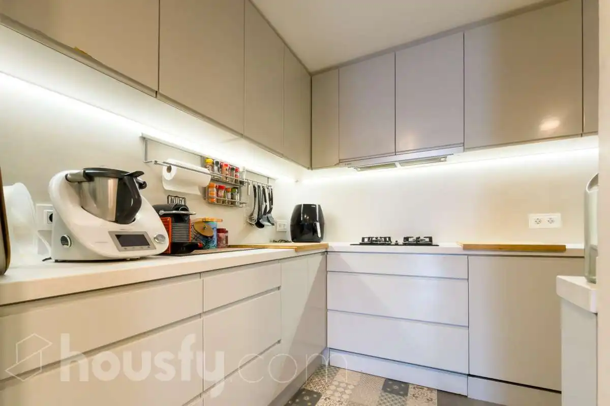 Cocina de Piso en venta en Barcelona con Aire acondicionado, Calefacción y Jardín privado