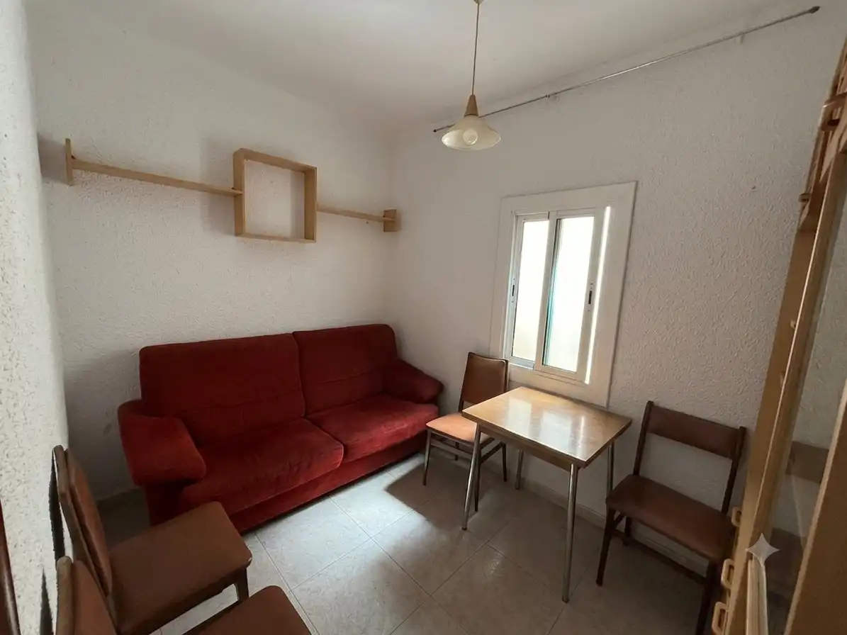 Schlafzimmer von Wohnung zum Verkauf in Cornellà de Llobregat mit Alarm