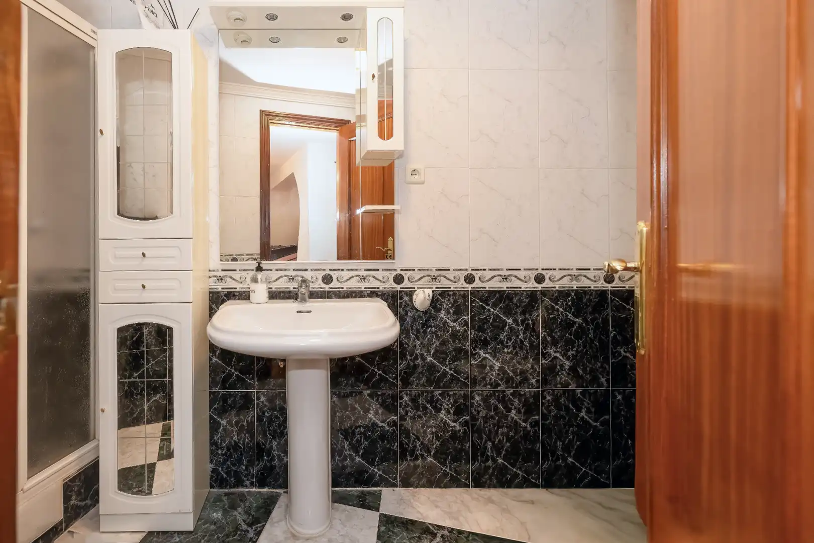 Baño de Casa adosada en venta en Málaga con Aire acondicionado, Calefacción y Jardín privado