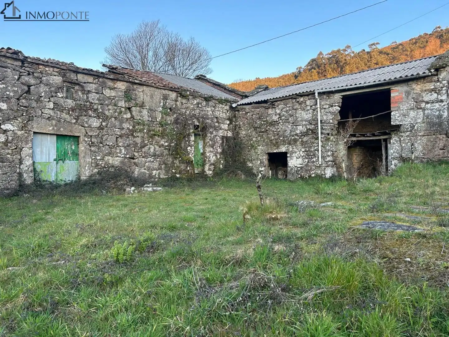 Vista exterior de Casa o xalet en venda en Cerdedo amb Jardí privat i Traster