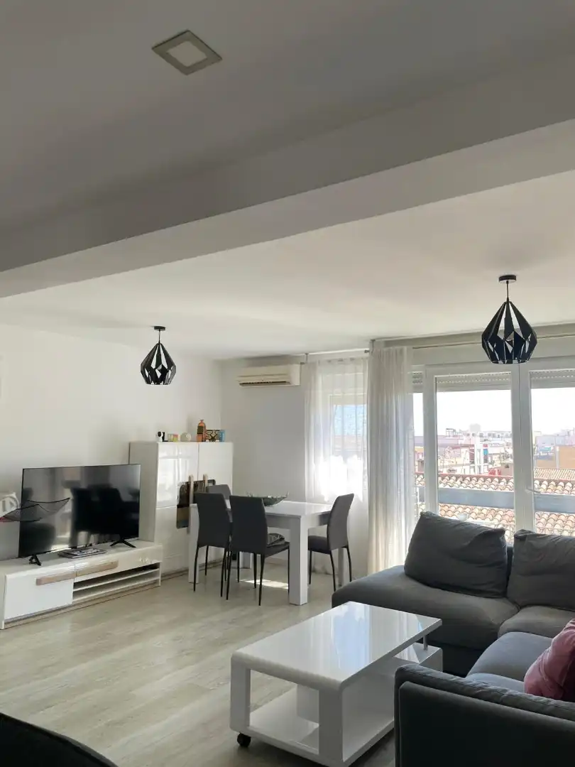Sala de estar de Piso en venta en Ontinyent con Aire acondicionado, Parquet y Amueblado