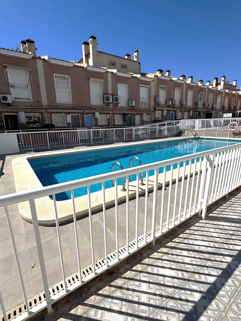 Schwimmbecken von Maisonette zum Verkauf in Santa Pola mit Klimaanlage, Heizung und Privatgarten