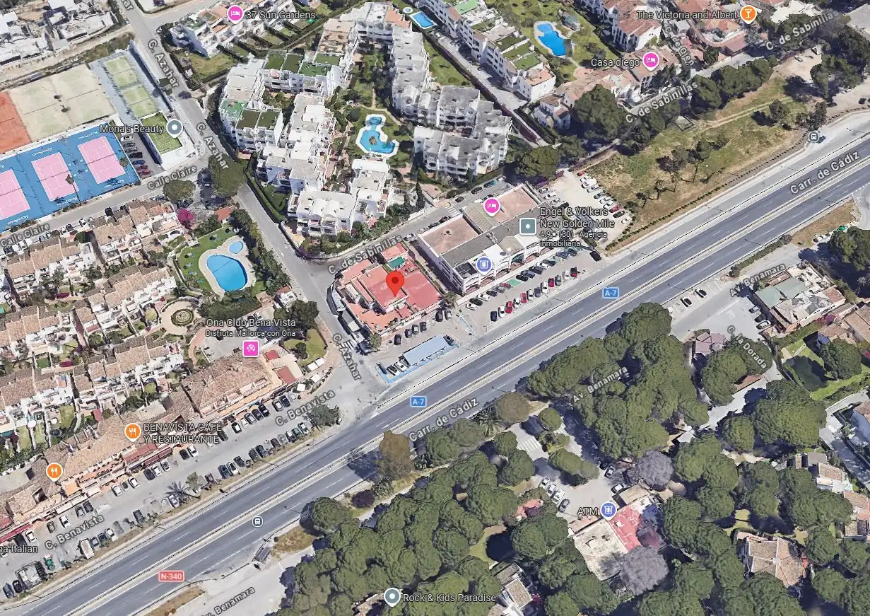 Misto residenziale in vendita a Calle Azahar 5