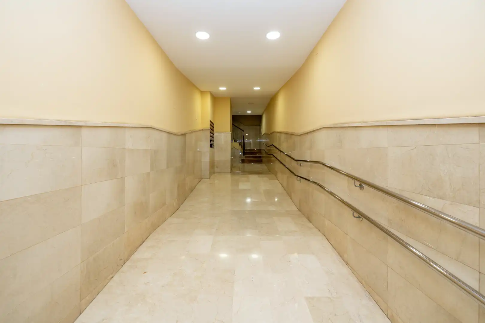 Appartamento con terrazza in affitto a Calle Doctor Pareja Yébenes 6, imagen 20