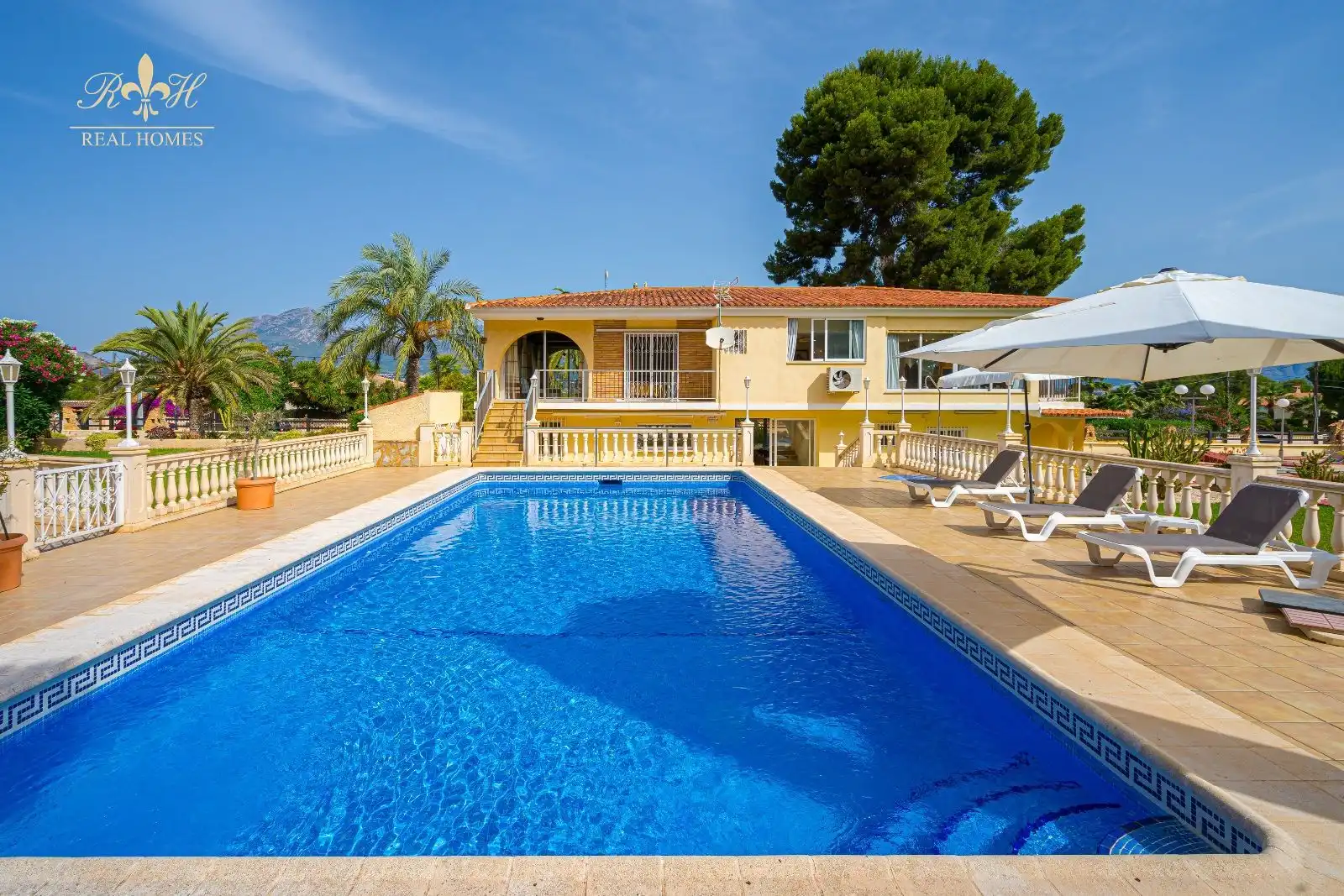 Piscina de Casa o xalet en venda en L'Alfàs del Pi amb Aire condicionat, Terrassa i Traster