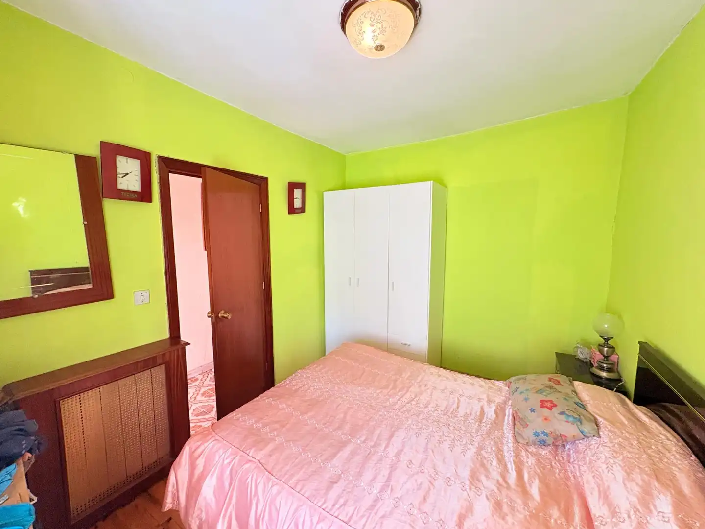 Habitación de Edificio en venta en Torre del Bierzo