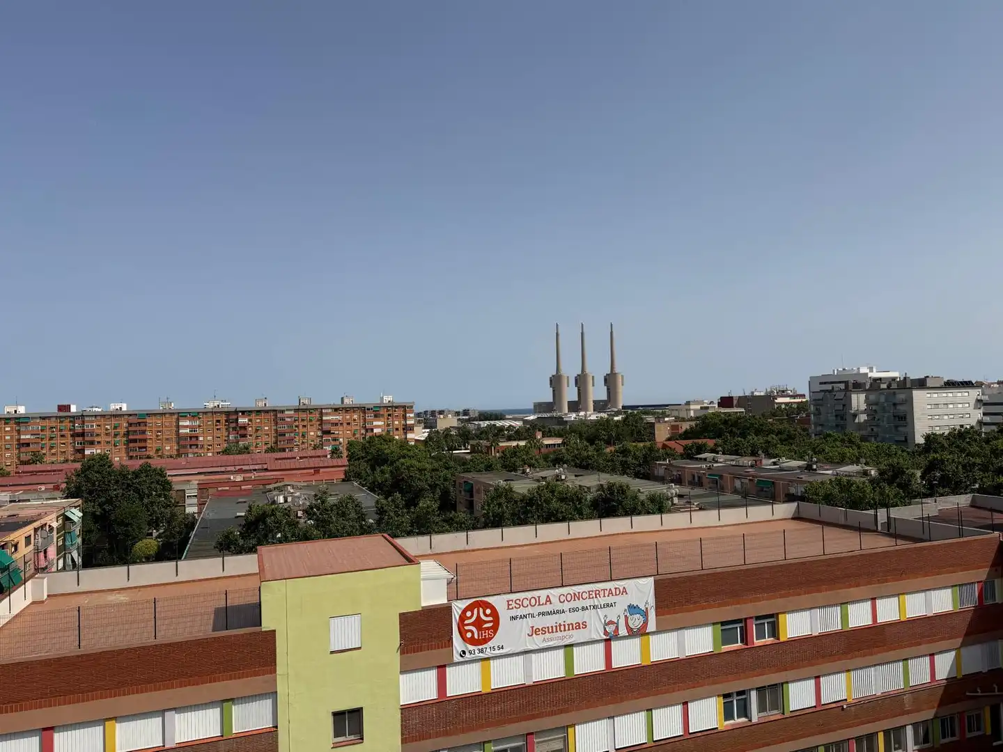 Vista exterior de Piso en venta en Badalona con Aire acondicionado, Calefacción y Parquet