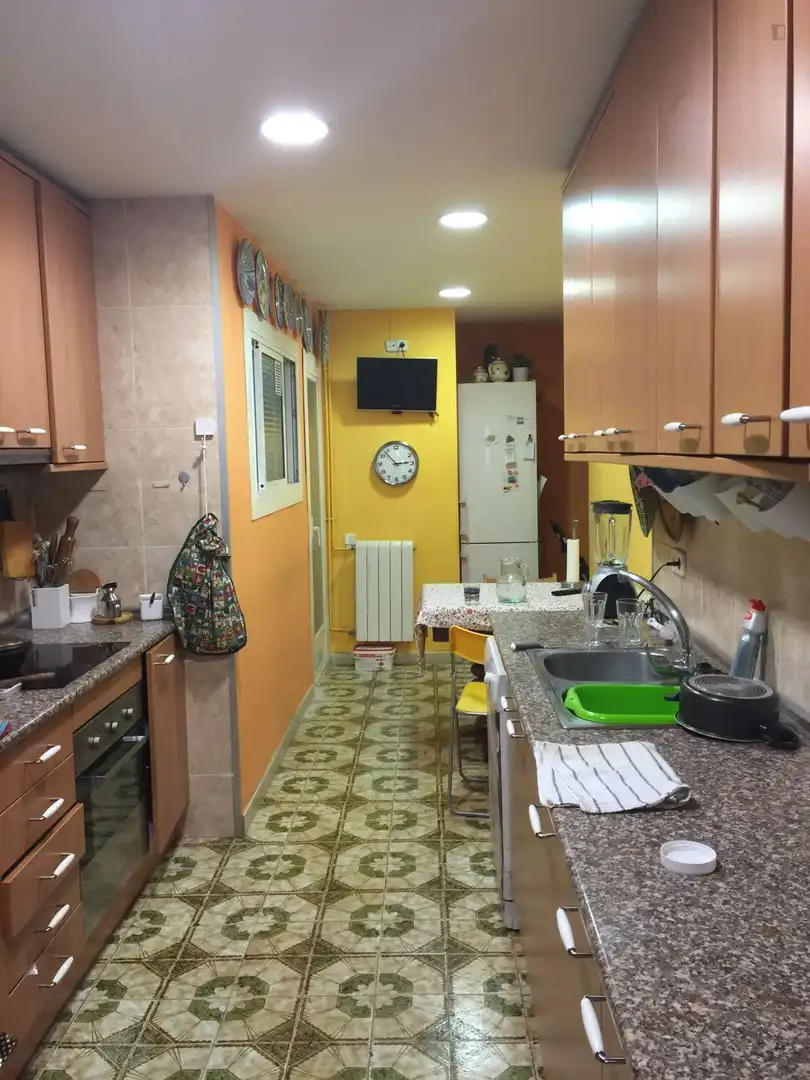 Cocina de Apartamento para compartir en Barcelona con Aire acondicionado, Calefacción y Amueblado