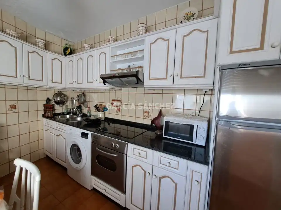 Küche von Wohnung zum Verkauf in Boiro