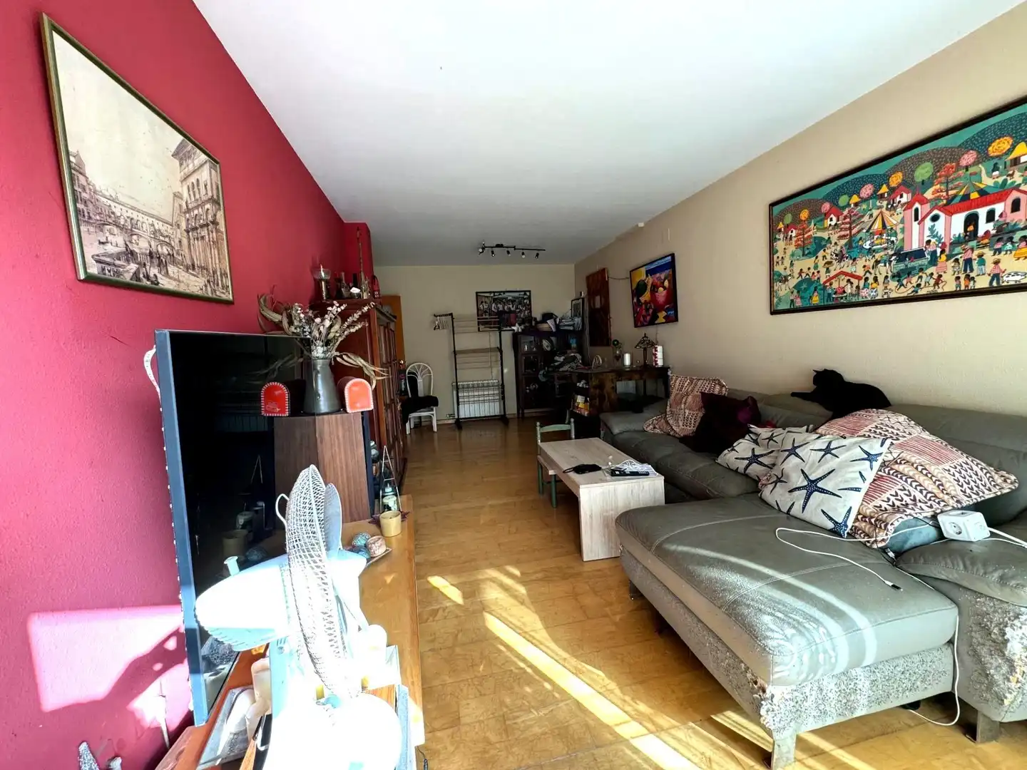 Wohnzimmer von Dachboden zum Verkauf in Castelldefels mit Klimaanlage, Heizung und Parkett