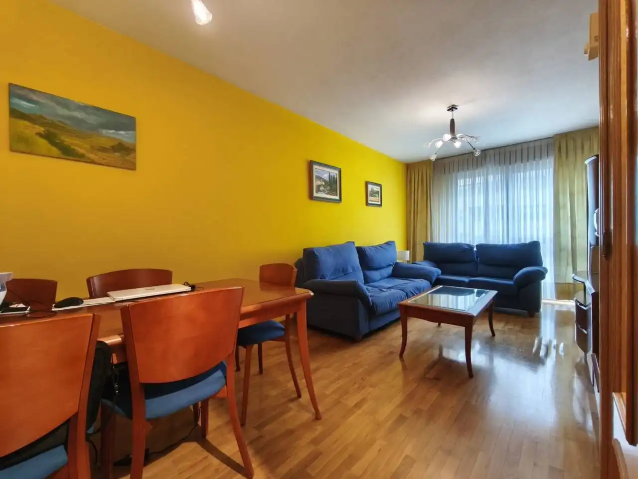 Living room of Flat for sale in Burgos  with Heating, Parquet flooring and Terrace