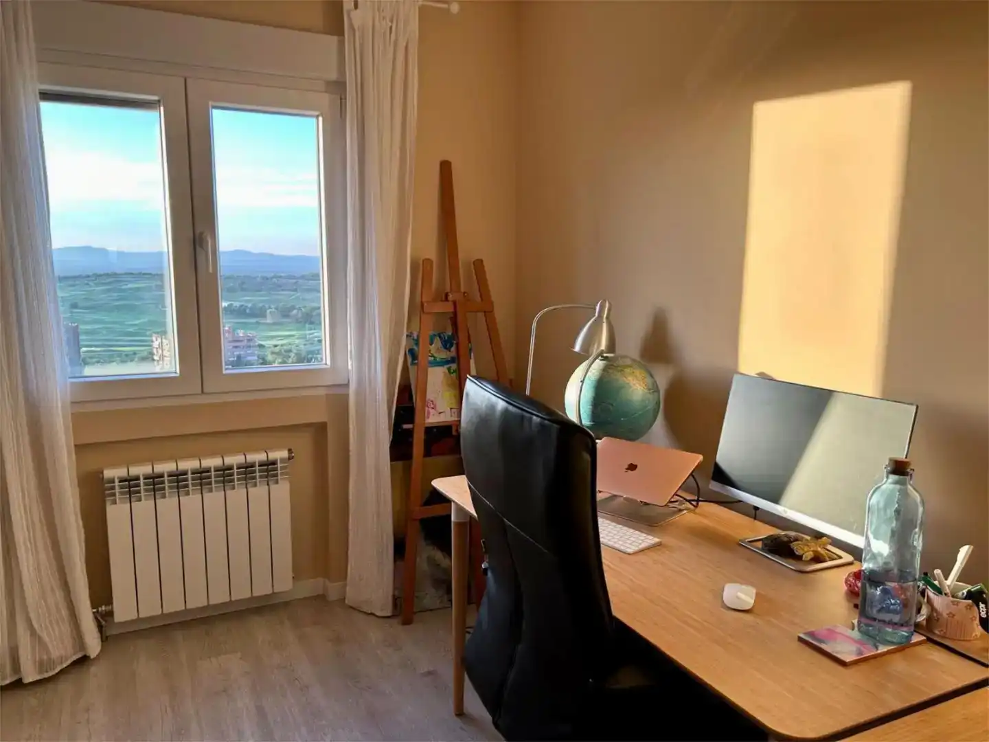 Wohnung zur Miete in  Madrid Capital mit Klimaanlage, Schwimmbad und Balkon