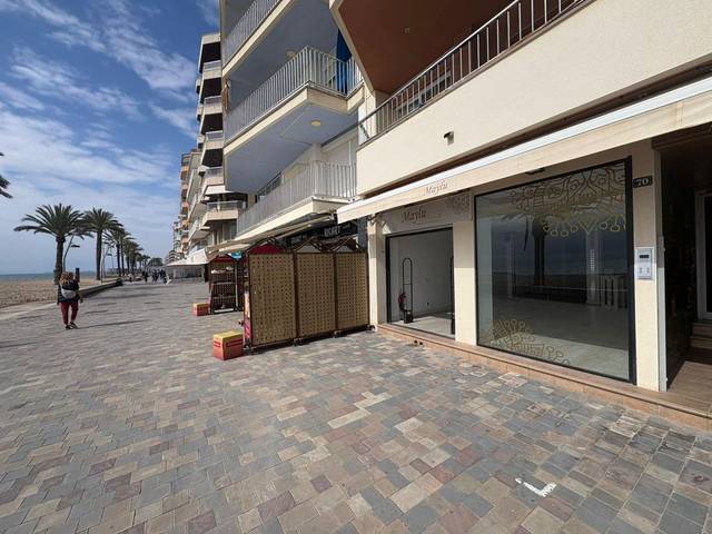 Local comercial en Alquiler en Calafell Platja