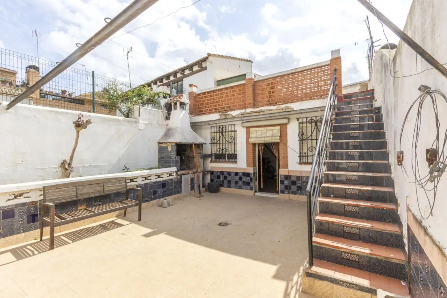 Exterior view of Houses for sale in Valencia  with Heating, Terrace and Storage room