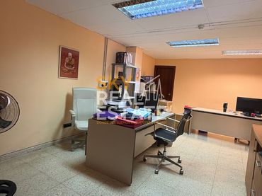 Business premises for sale in Carrer del Pare Miquel Mir