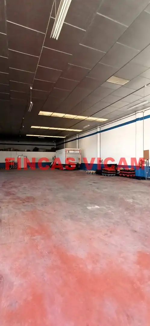 Nave industrial en venta en Huesca con Calefacción y Alarma